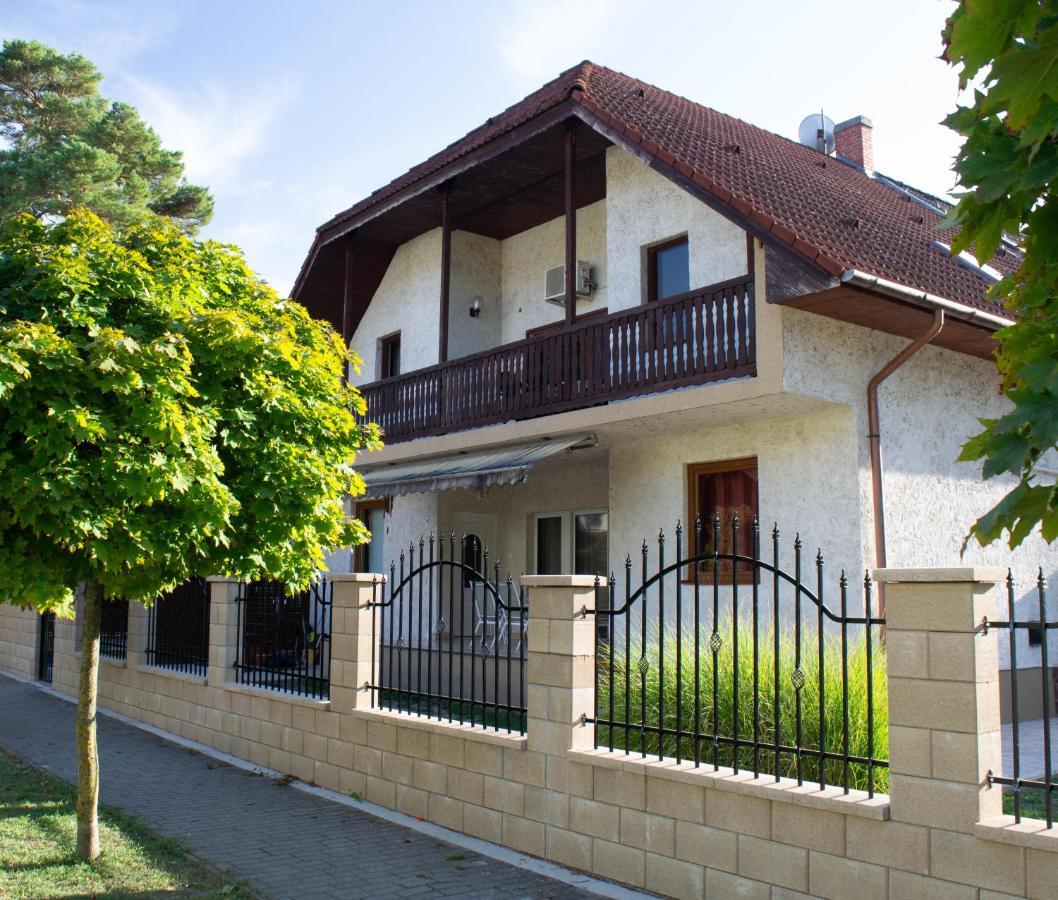 Zsolnay Apartman Siófok Exteriér fotografie